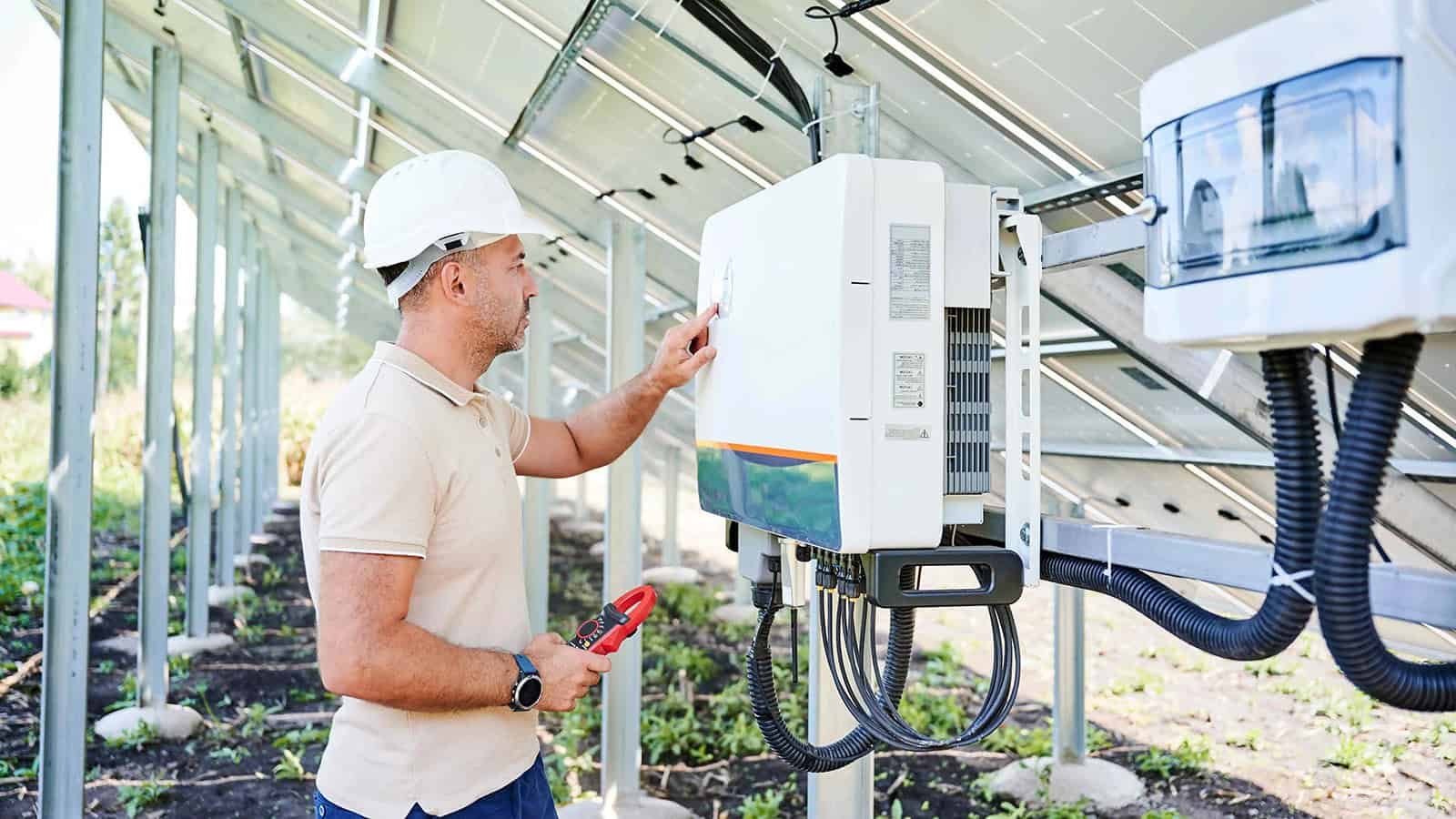 ¿Por qué las fallas de los inversores solares dañan la mayoría de los sistemas solares?