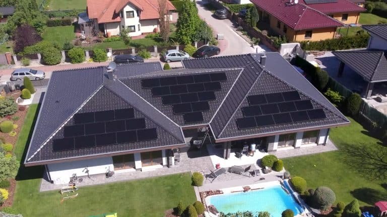 Cómo recomprar paneles solares de contacto: una guía paso a paso