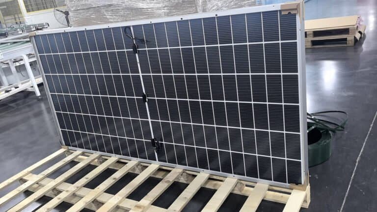 650W Bifacial HPBC 2.0 Solar Panel Factory Couleenergy